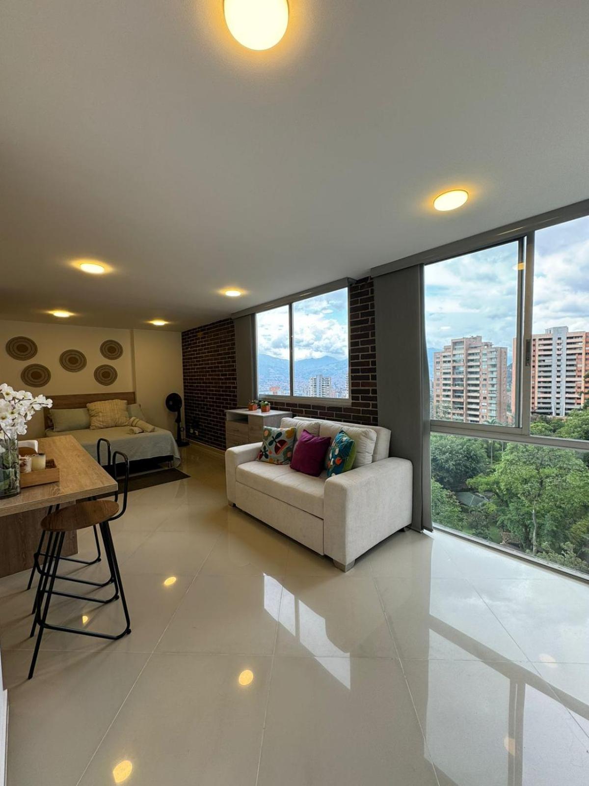 Great Apto in Poblado