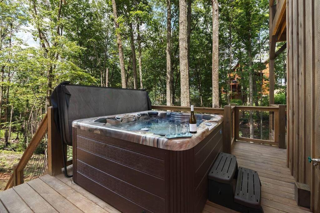 Beary Luxe - Brand New Arcade Pool Spa Retreat view 3