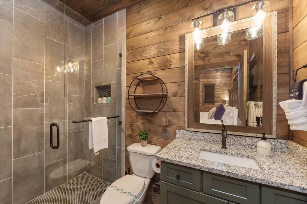 Beary Luxe - Brand New Arcade Pool Spa Retreat view 4