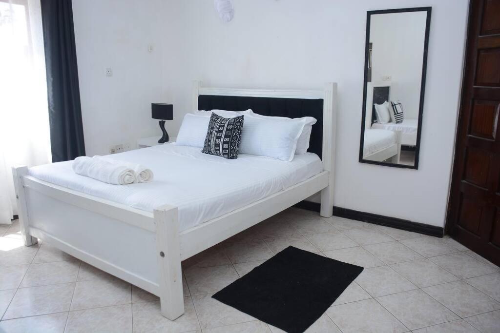 Carel Holiday Homes - Nyali view 2