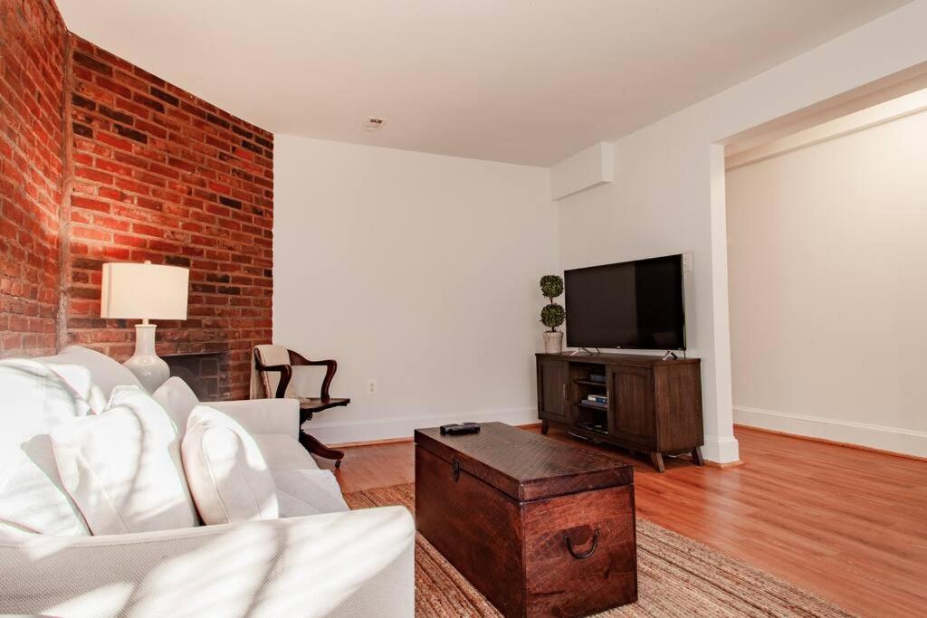 Quaint DC Private 1-BR Walk to METRO-rail subway view 2