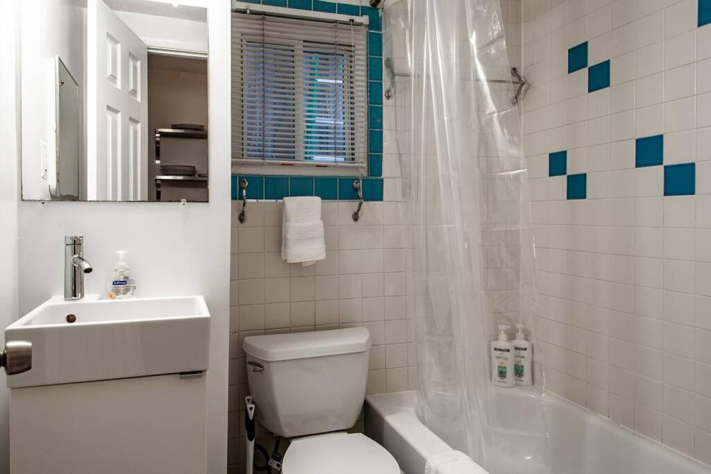 Quaint DC Private 1-BR Walk to METRO-rail subway view 5