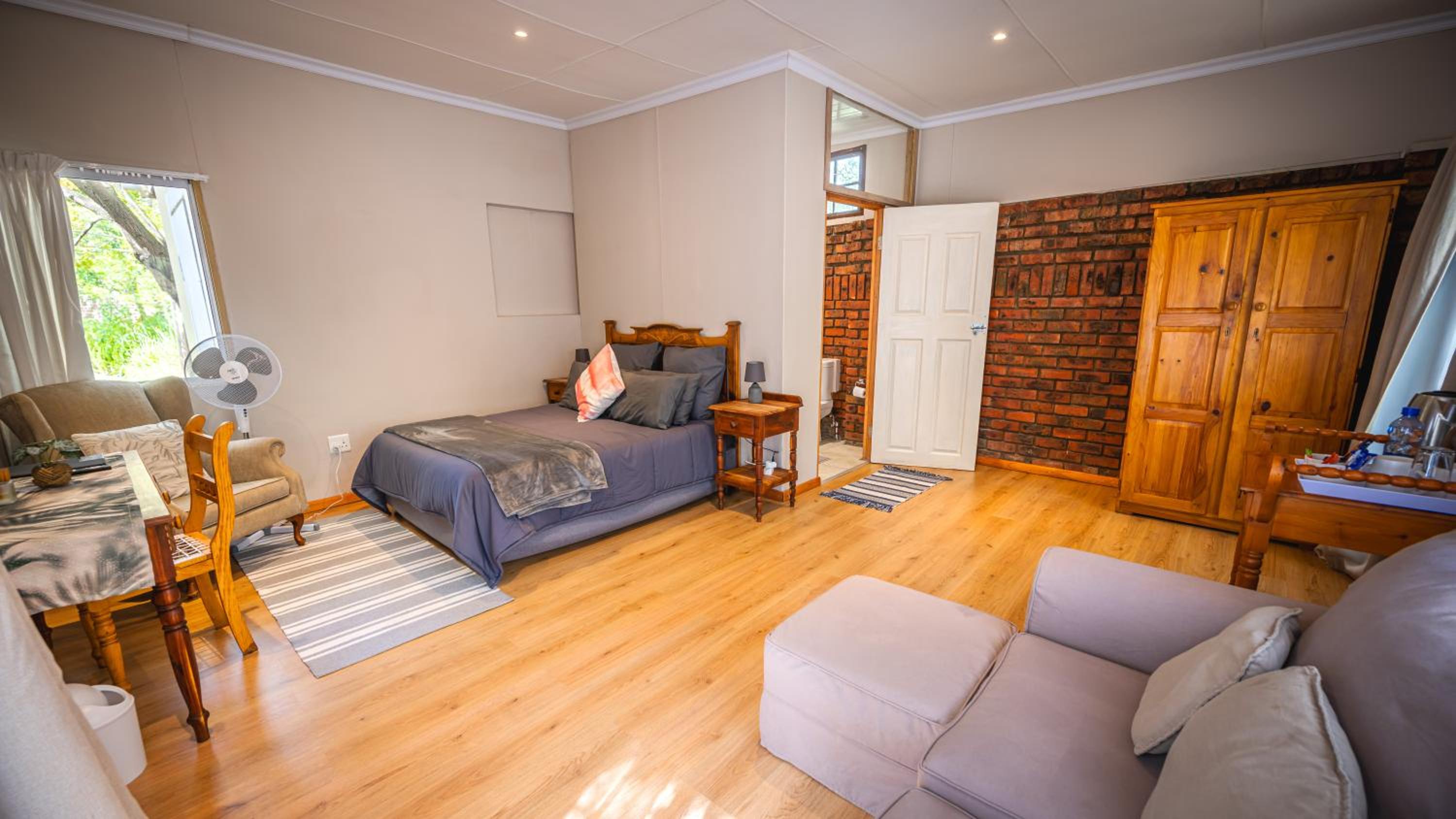 Botanica Guest House