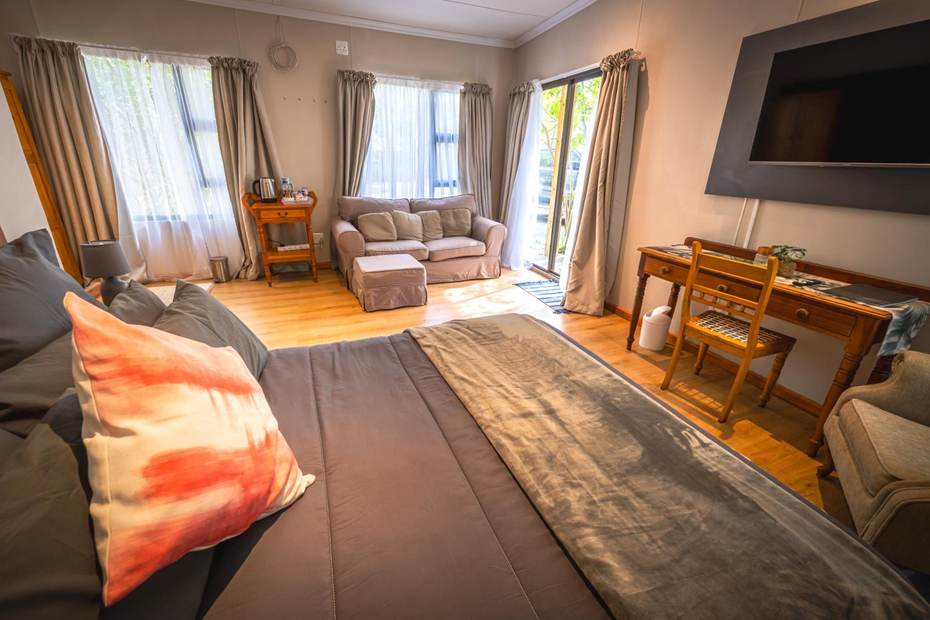 Botanica Guest House