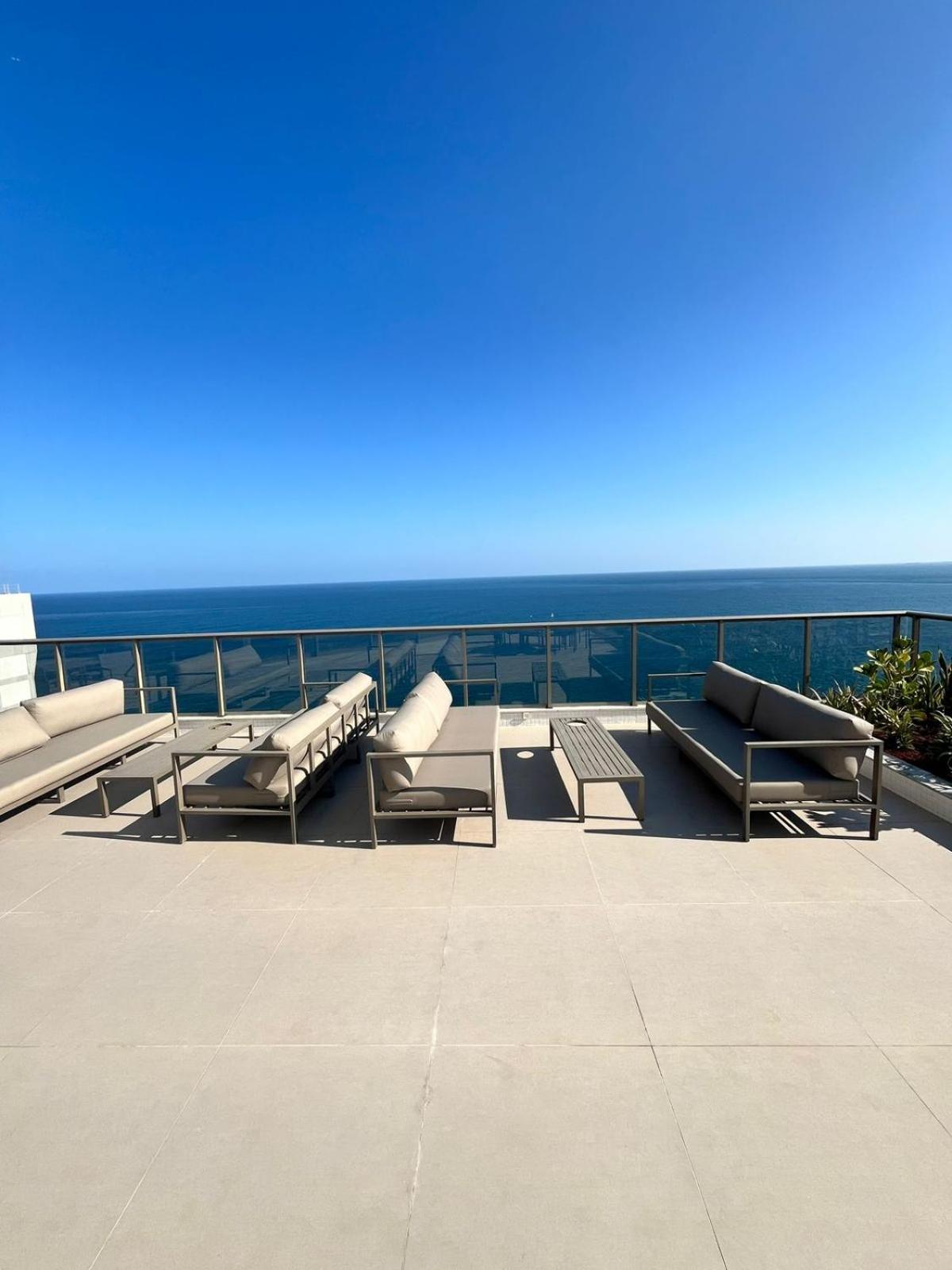 Apartamento sofisticado com acesso exclusivo à praia Beach Class Salvador