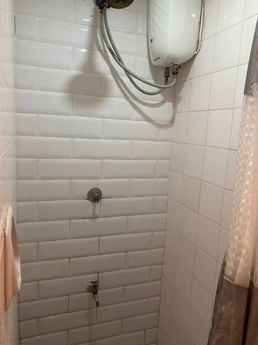 Carel Holiday Homes - Stylish 2 Bedroom with Pool