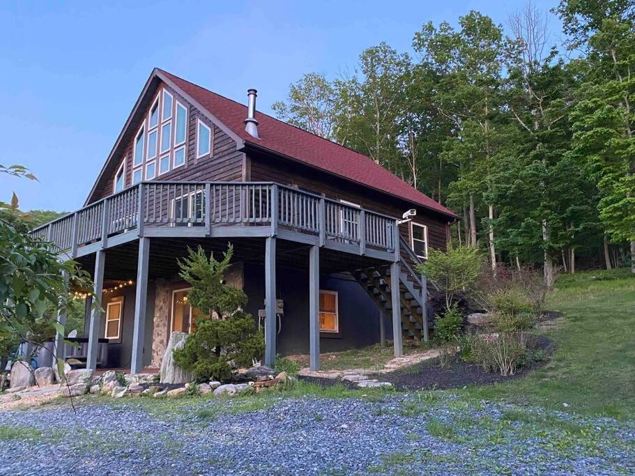 Peaceful Mountain Getaway