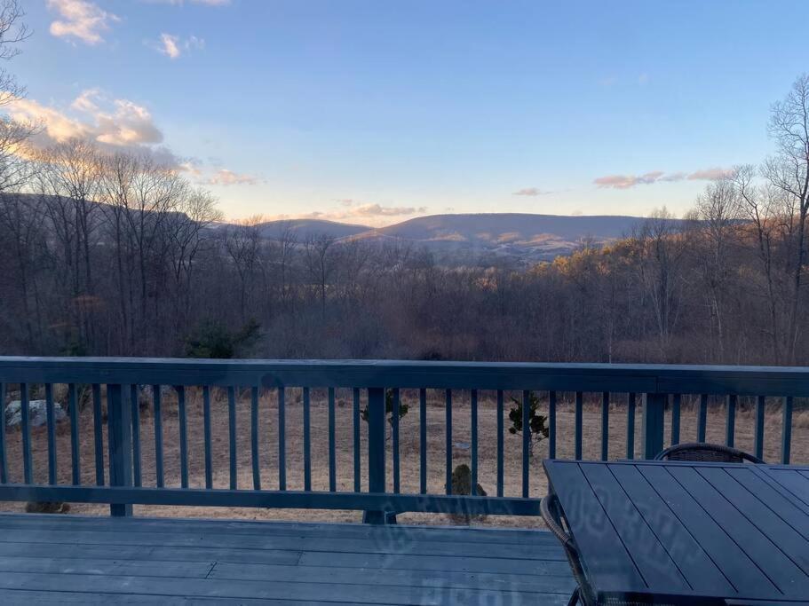 Peaceful Mountain Getaway