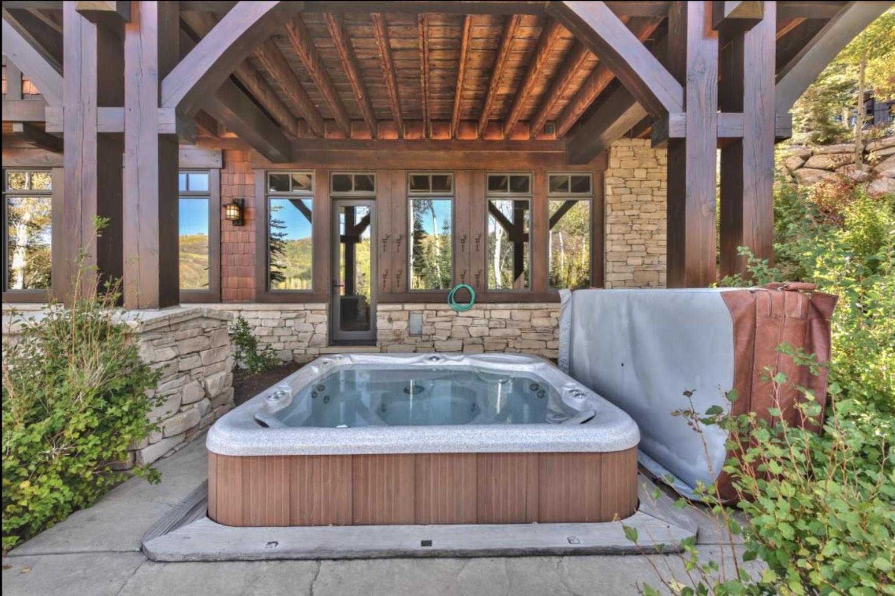 Elegant mountain retreat at Deer Valley, walk to skiing, private hot tub, mountain views view 3