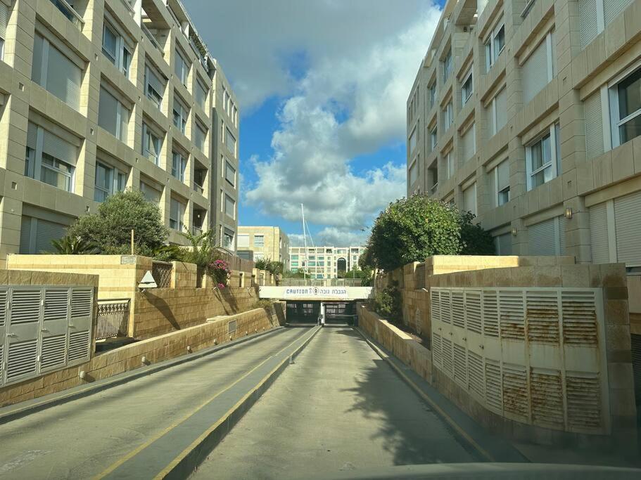 The Yacht Apartment in Herzlia view 4