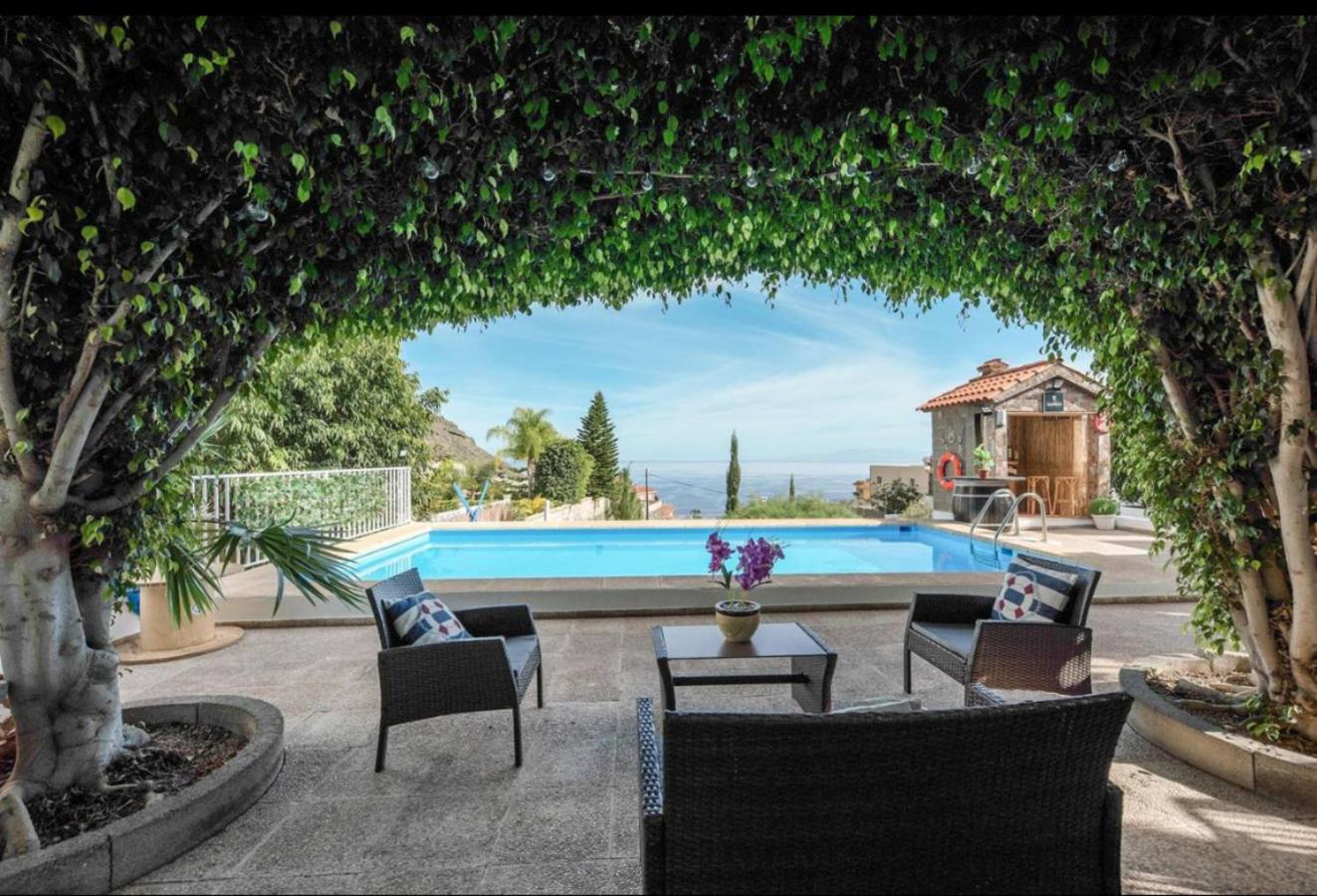 Hotel Exclusiva Villa 3HAB con piscina privada BBQ, chill-out - Image 1