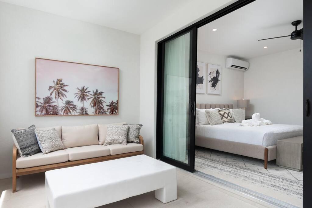 Azzurro 5 - Walk to beach 3 bed porters home
