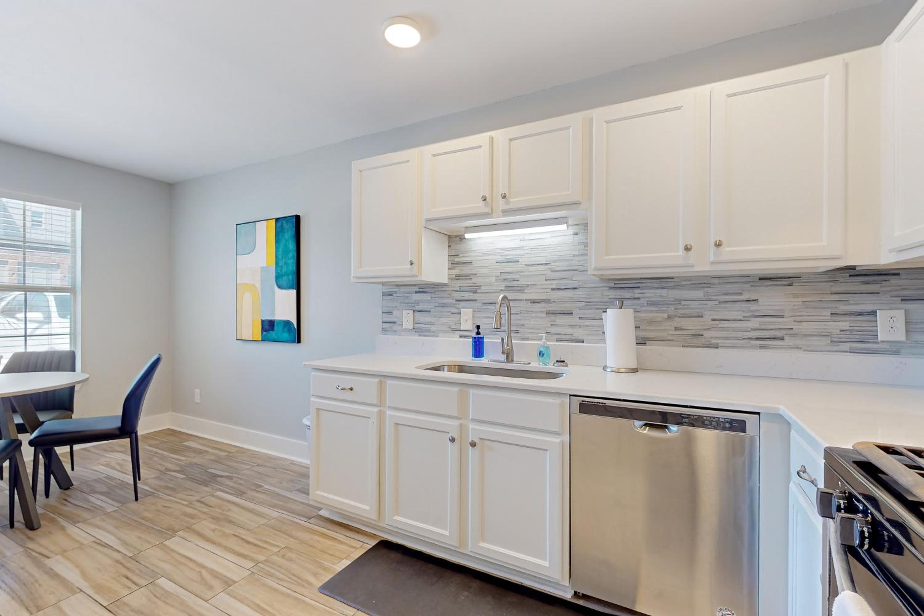 Downtown Duplex with Fire Pit 1 Mi to Waterfront