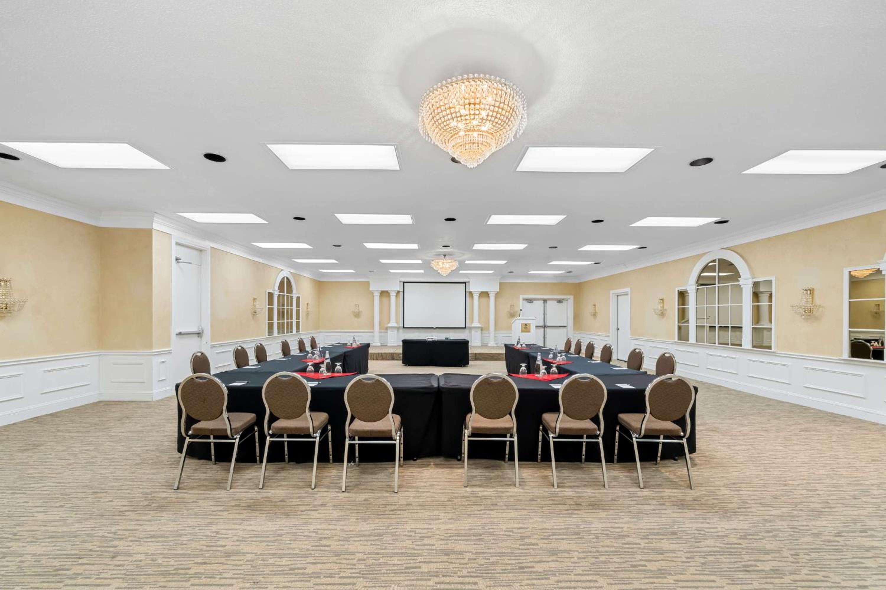 Orillia Vacations - Best Western Plus Mariposa Inn  Conference Centre - Property Image 11