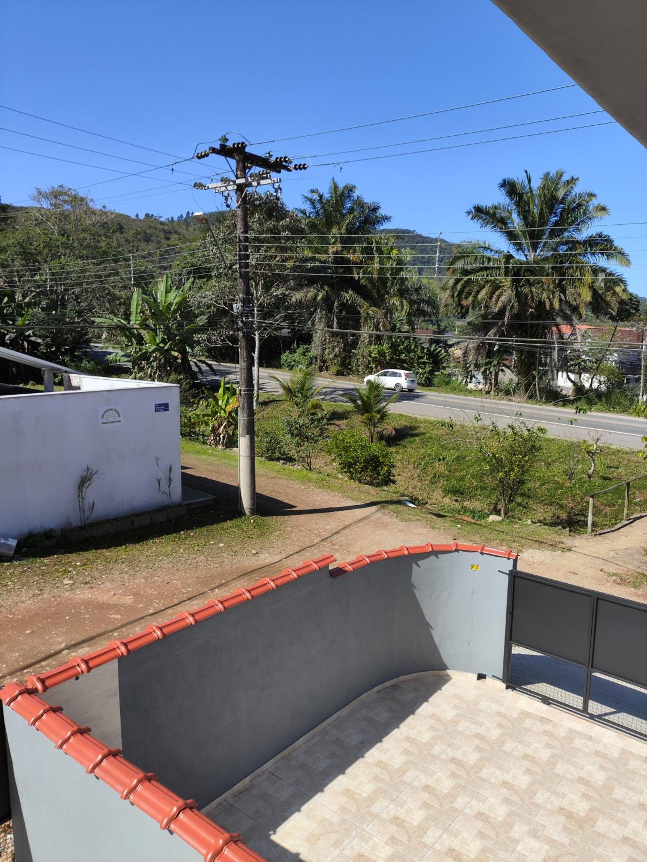 Apto novo 400m da praia Enseada