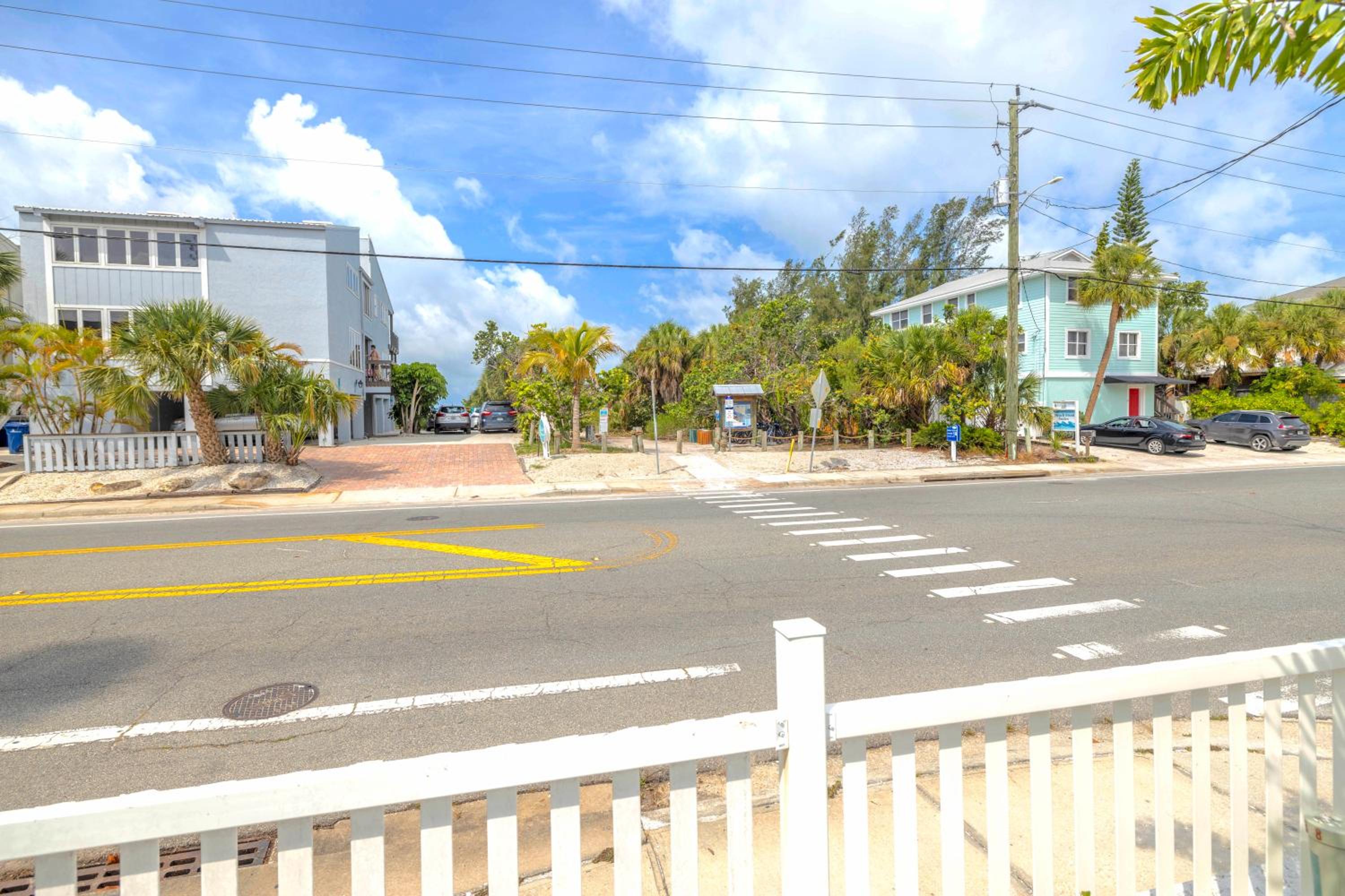 Oceanview, in Village, 20-steps to Path of Best Beach, Tiki-Bar, Free Bikes and Paddle-boards! view 3