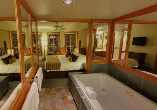 The Refuge Whistler - Ski unit Inside Hilton Grand Vacations, managed by HGVBO