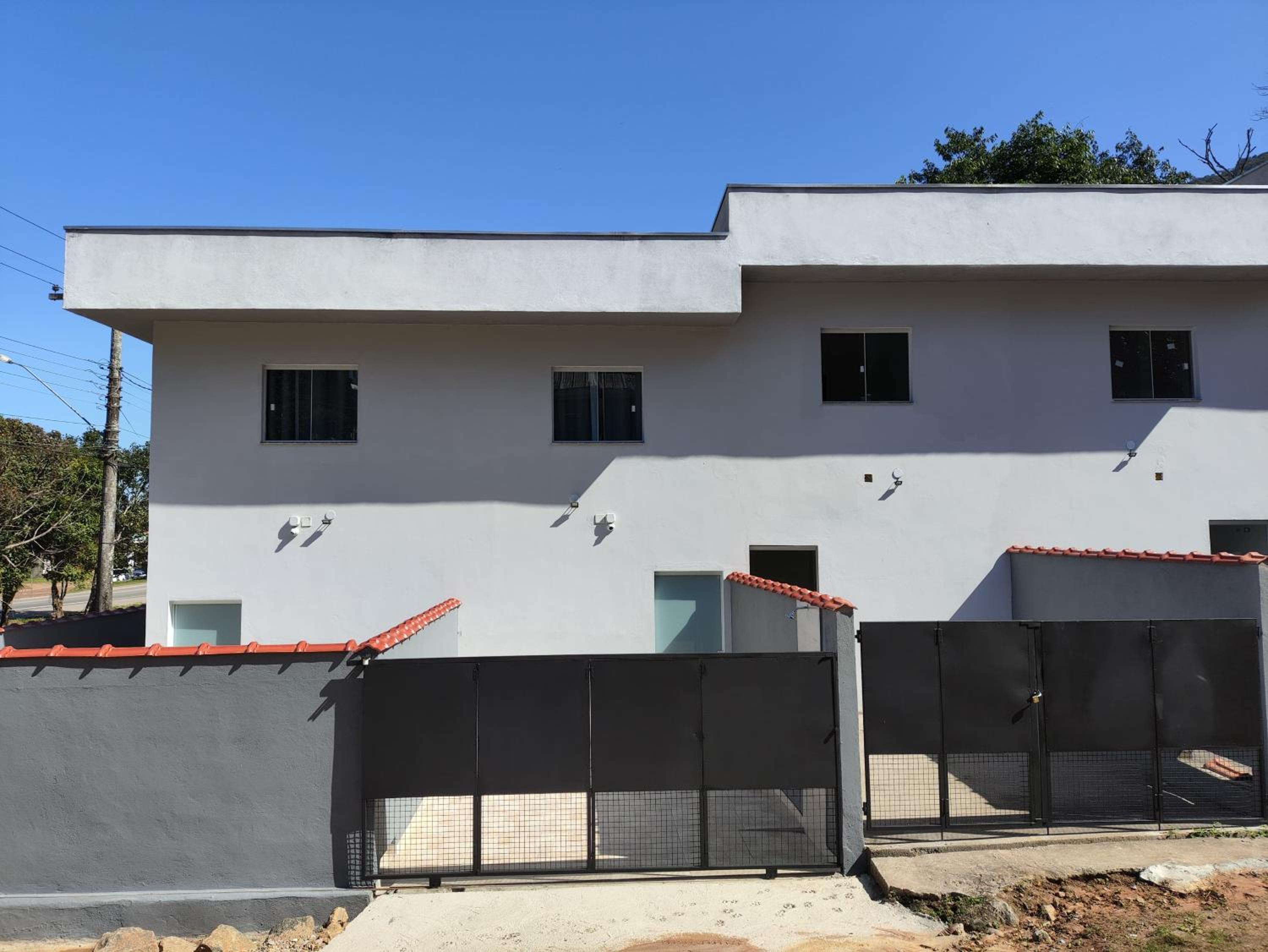 Apto novo 400m da praia Enseada