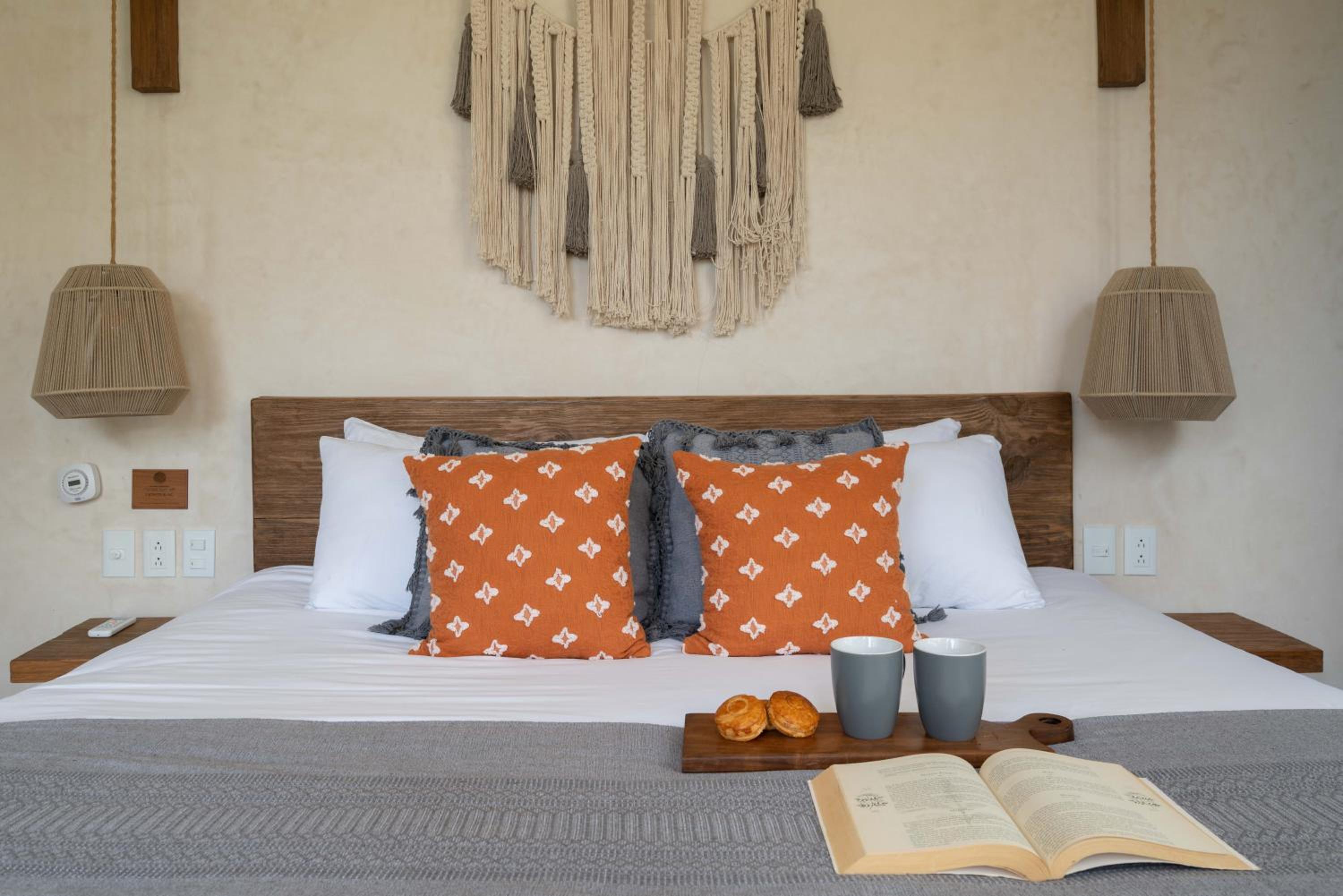2 Bohemian Bliss Villas-2 Pv Pool-Concierge 1A-1B view 3