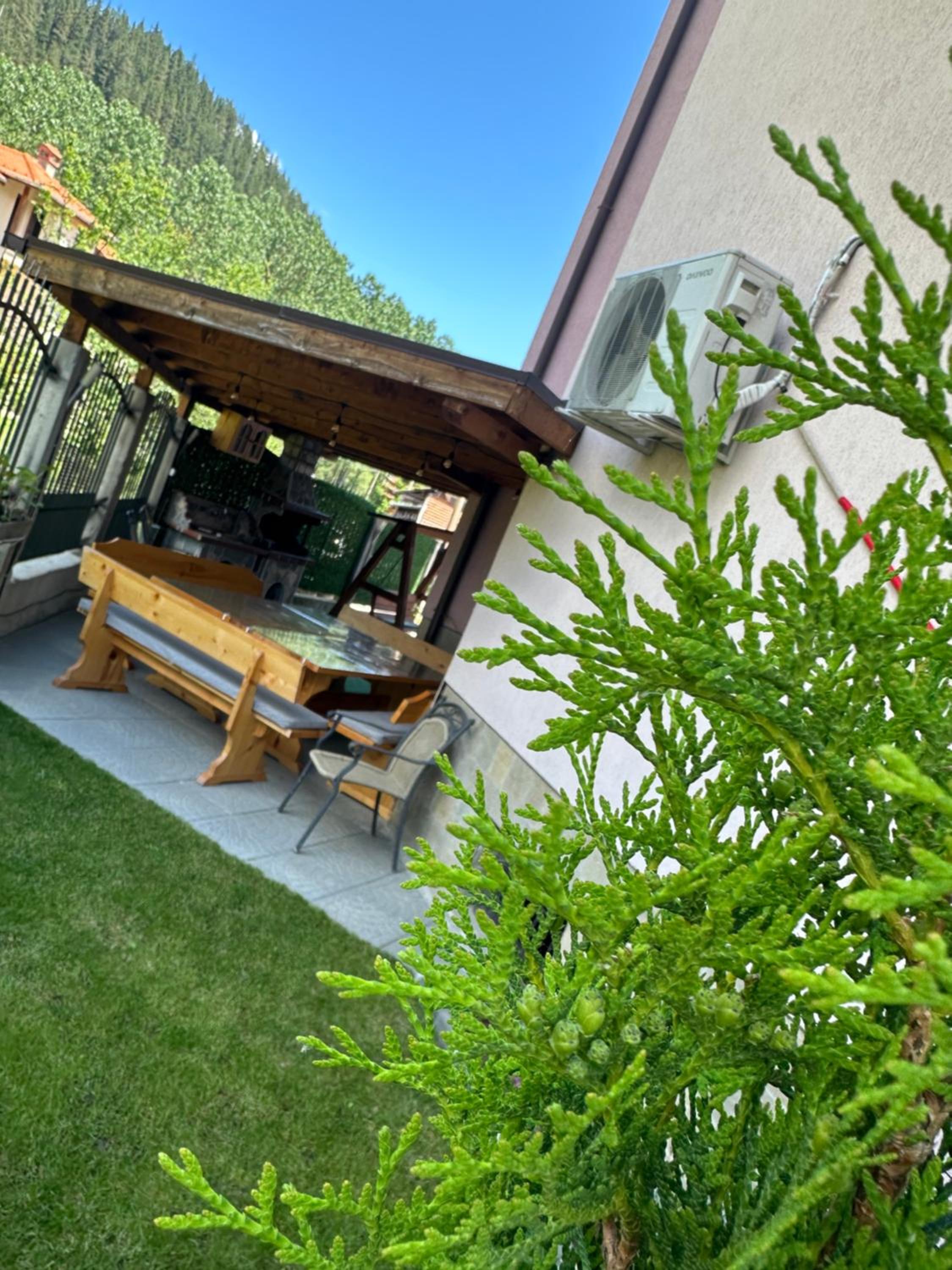 Advel Guest House