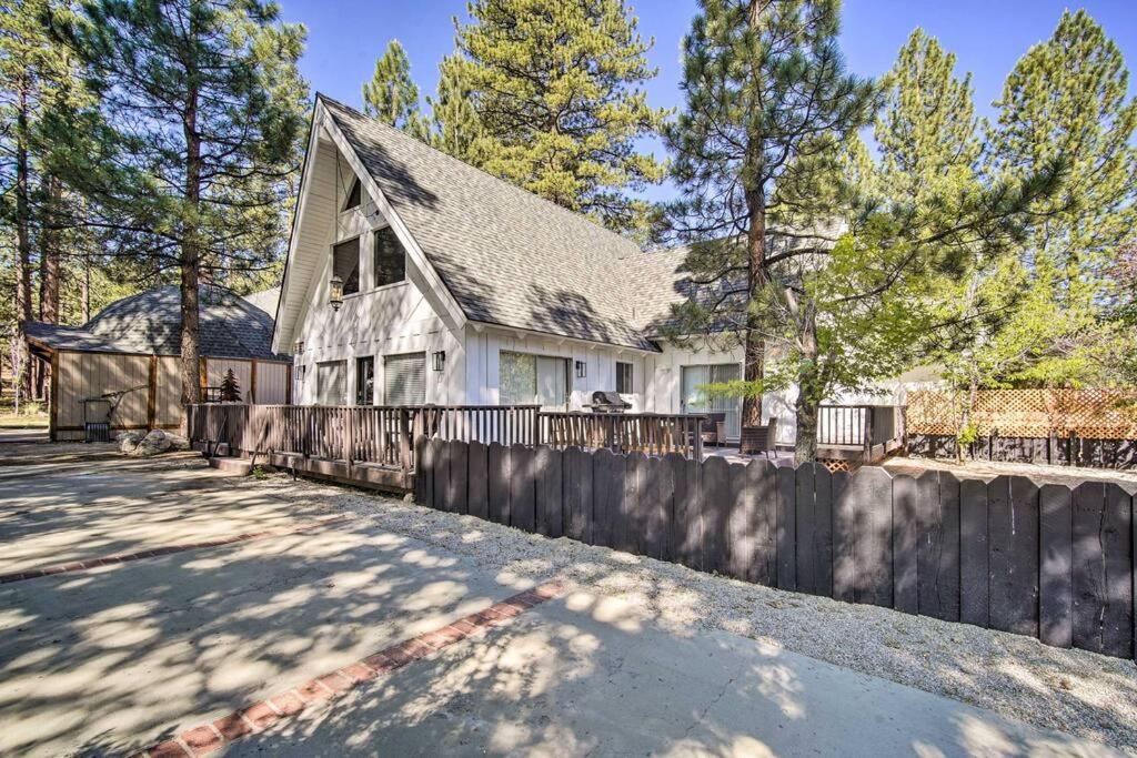 Tanager Cabin Hot Tub I Pet Friendly & Fenced Yard