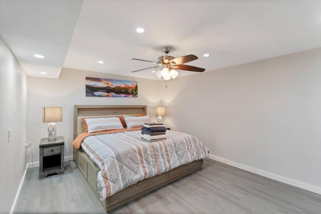 Denver Vacations - Newer, Spacious  Cozy - Pet and Family Friendly! - Property Image 5