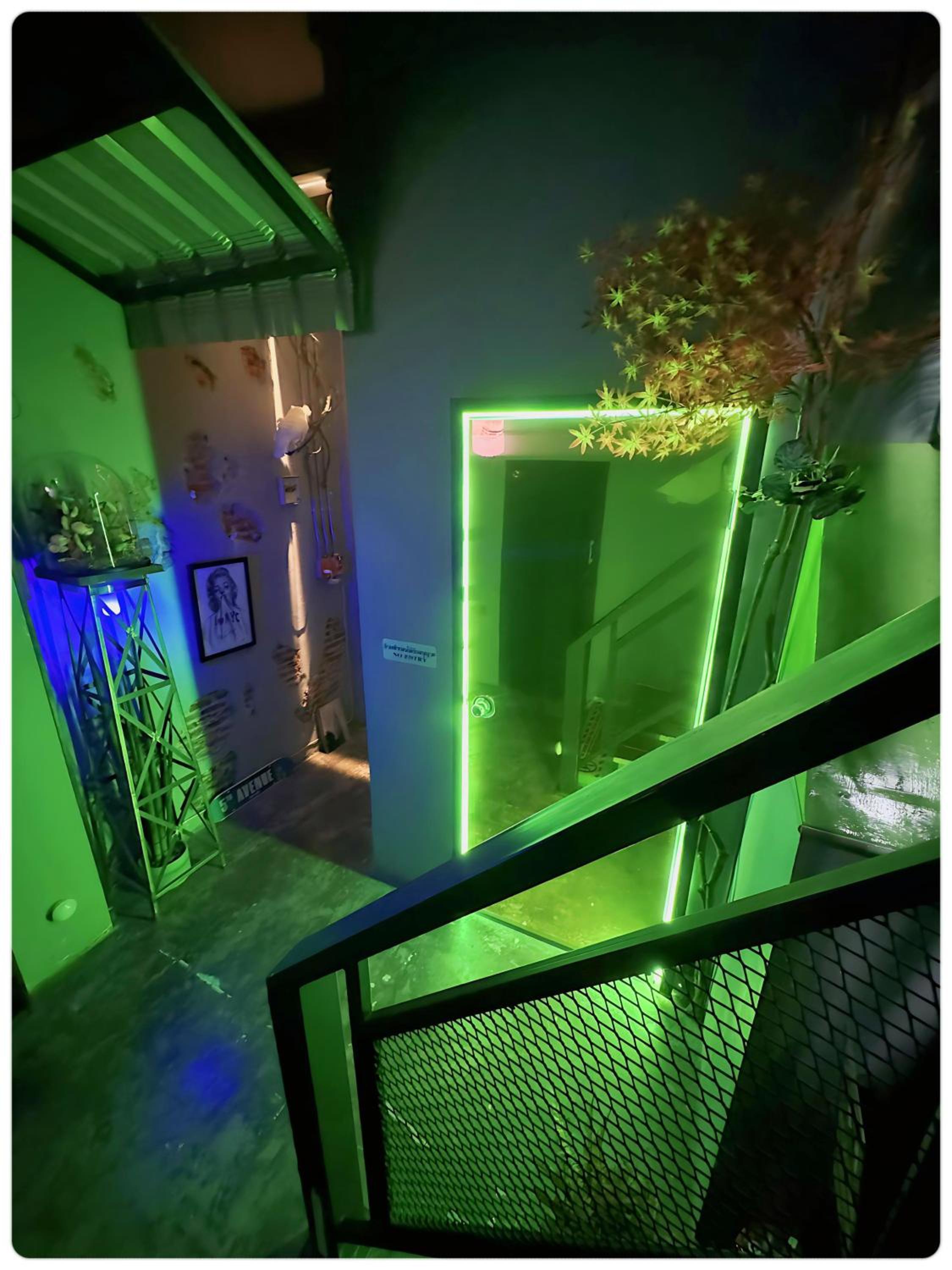 New York Loft & Japanese Magic by V4SKIN