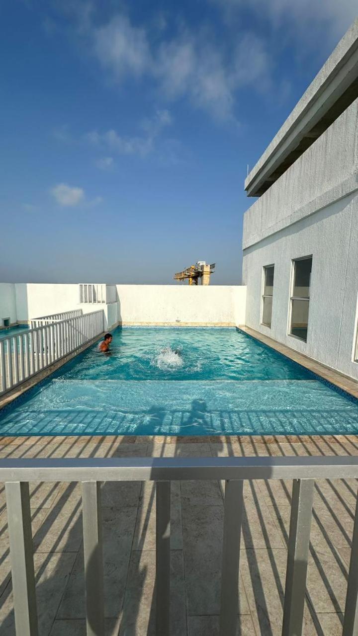 Apartamento amoblado cerca al mar