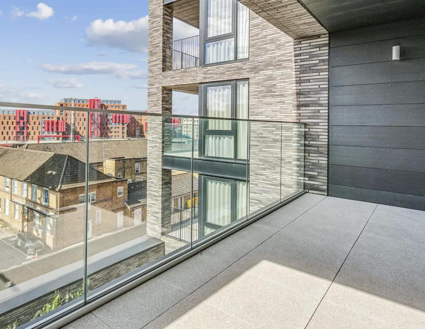 Remarkable London Gem