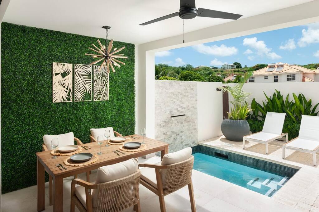 Lux West Coast Home, Pool, Porters Near Holetown