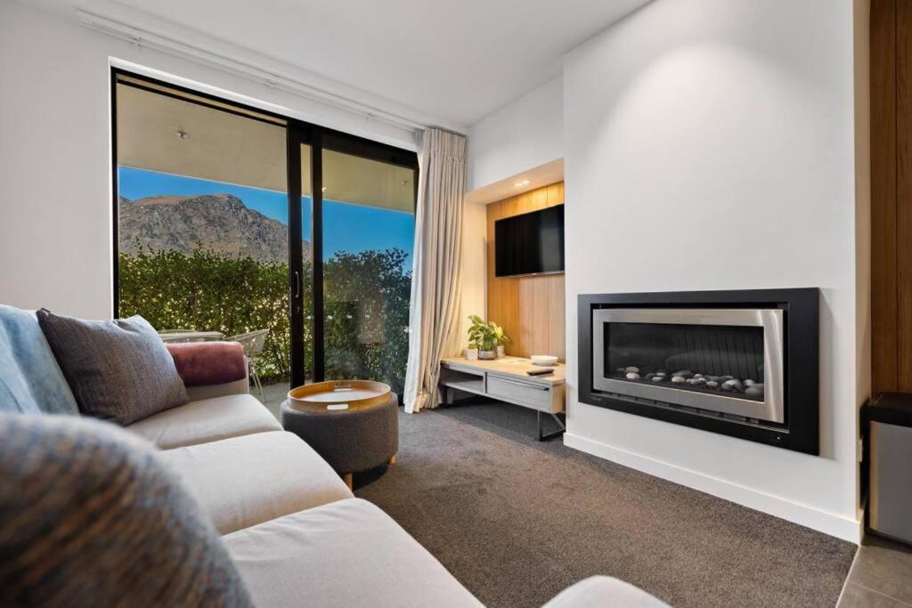Residence Du Parc - Apt 5 at the base of Coronet Peak view 5