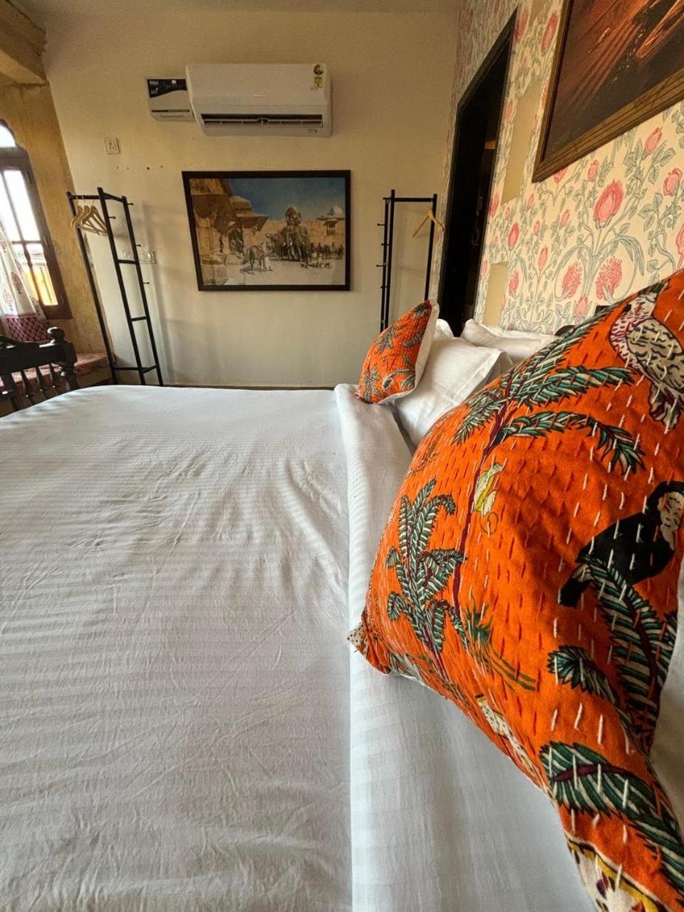 Kiran Apartment