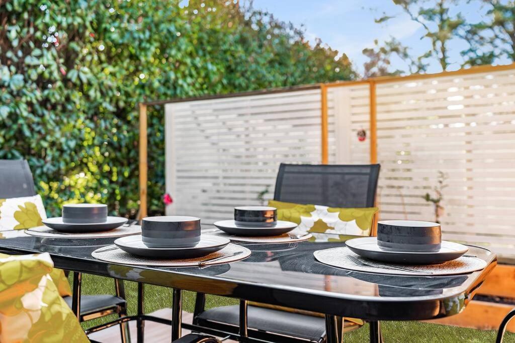 JezOmi Hideaway - Private, spacious, close to town