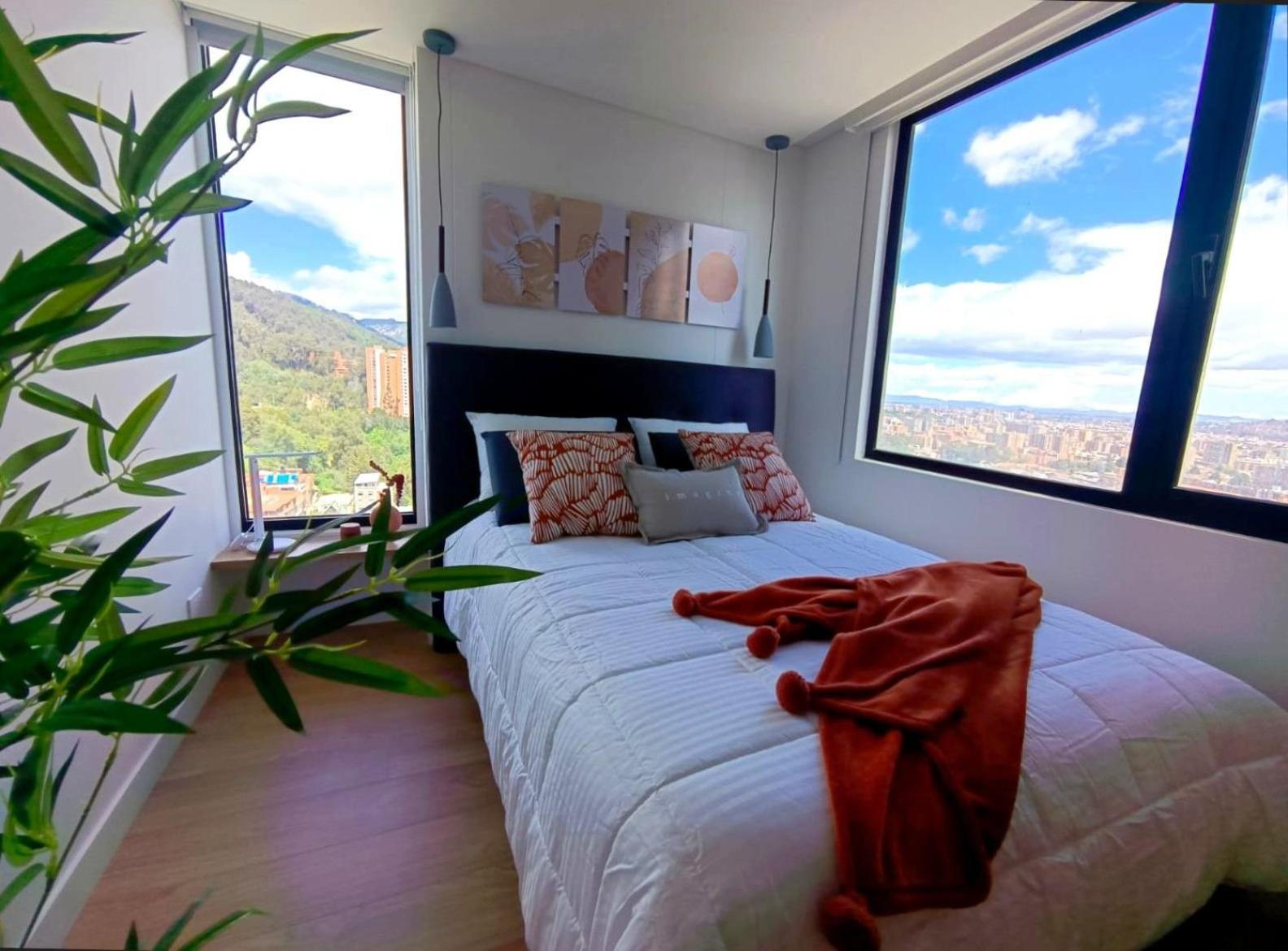 Comfort with panoramic balcony, parking, Usaquén