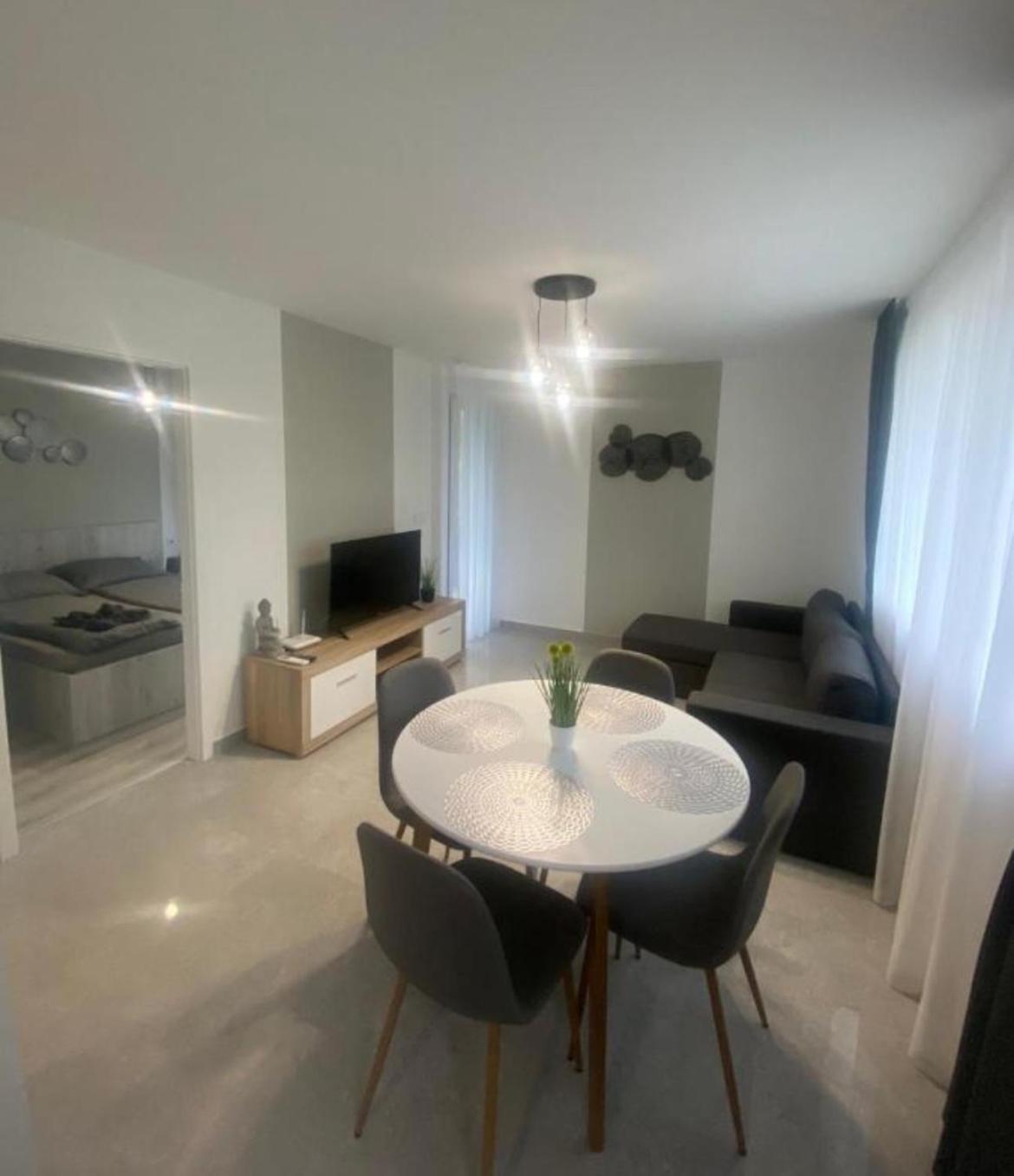 Lake View Apartman
