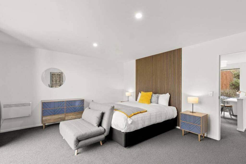 Shotover View - Family friendly close to Coronet Peak view 3