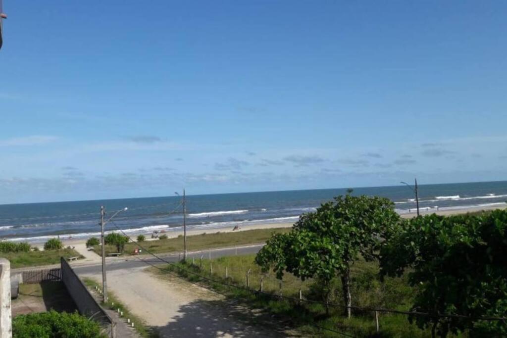 Apartamento muito gostoso a 20 m da Praia