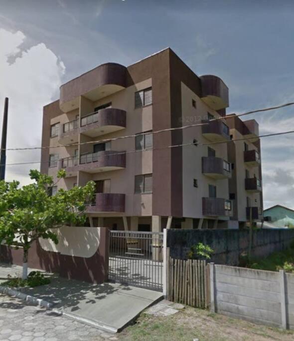 Apartamento muito gostoso a 20 m da Praia