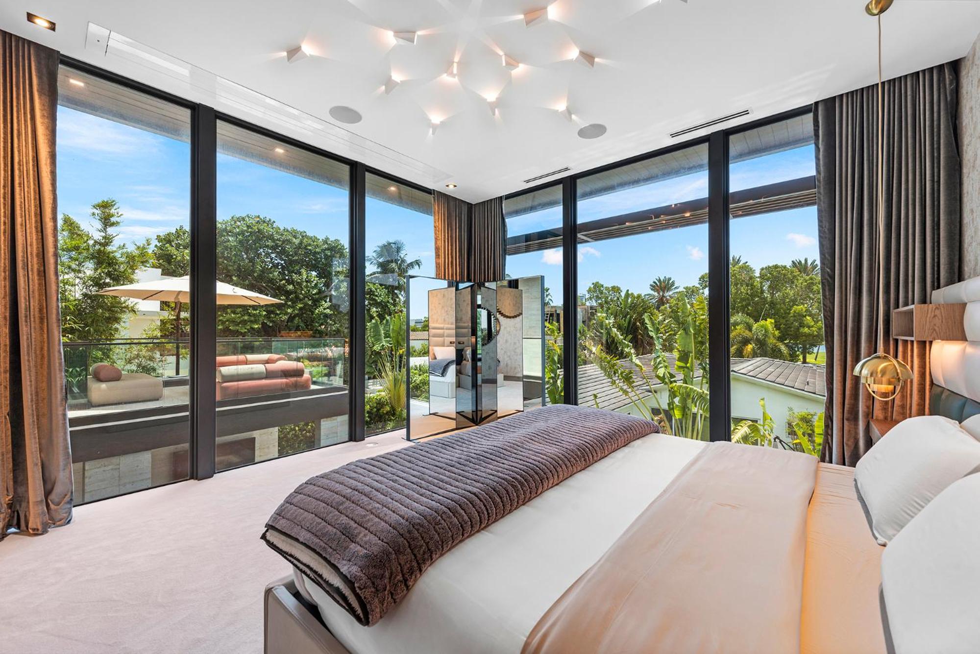VILLA MODERN SUPER LUXURY MIAMI BEACh