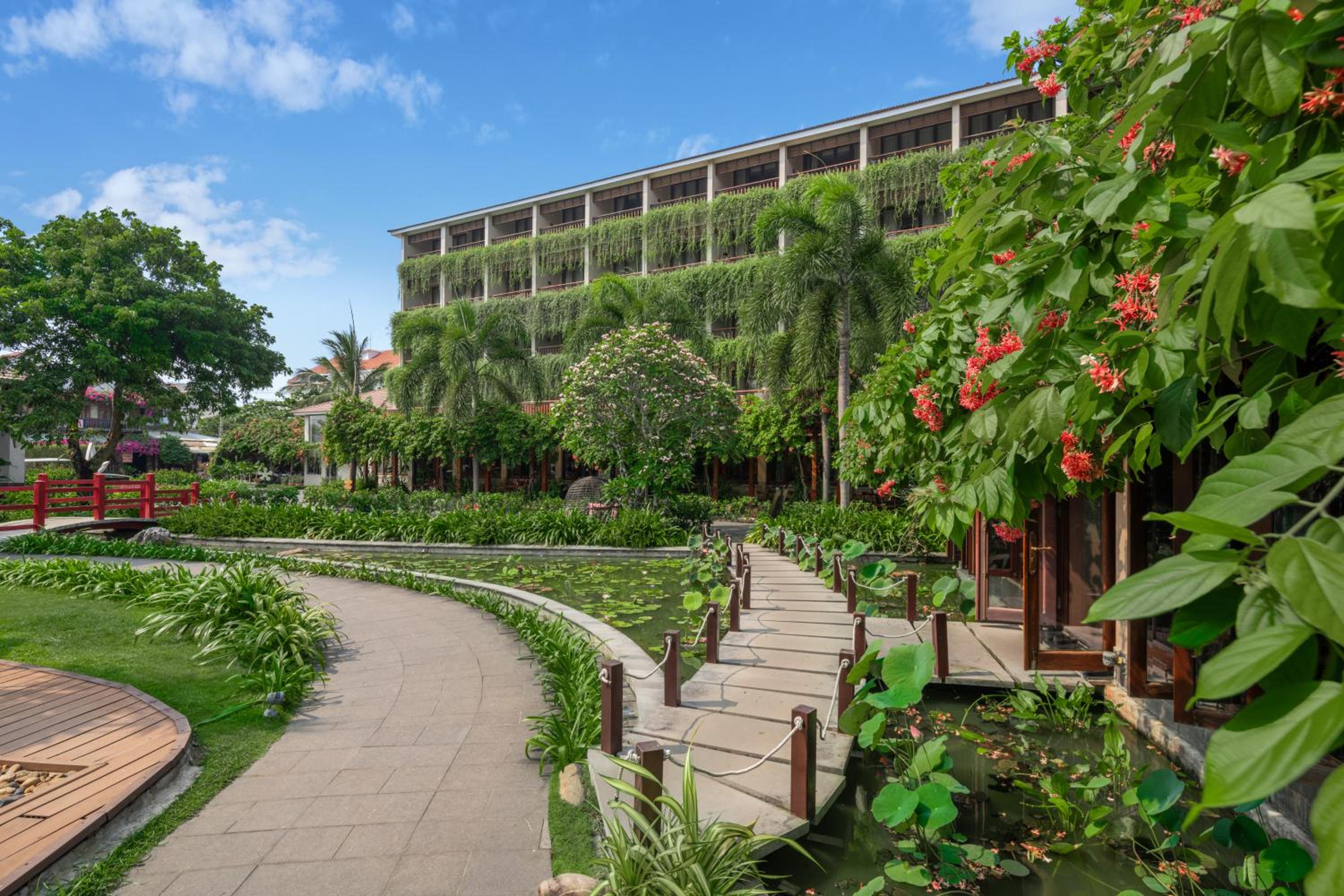 Silk Sense Hoi An River Resort - Green Luxury Escape
