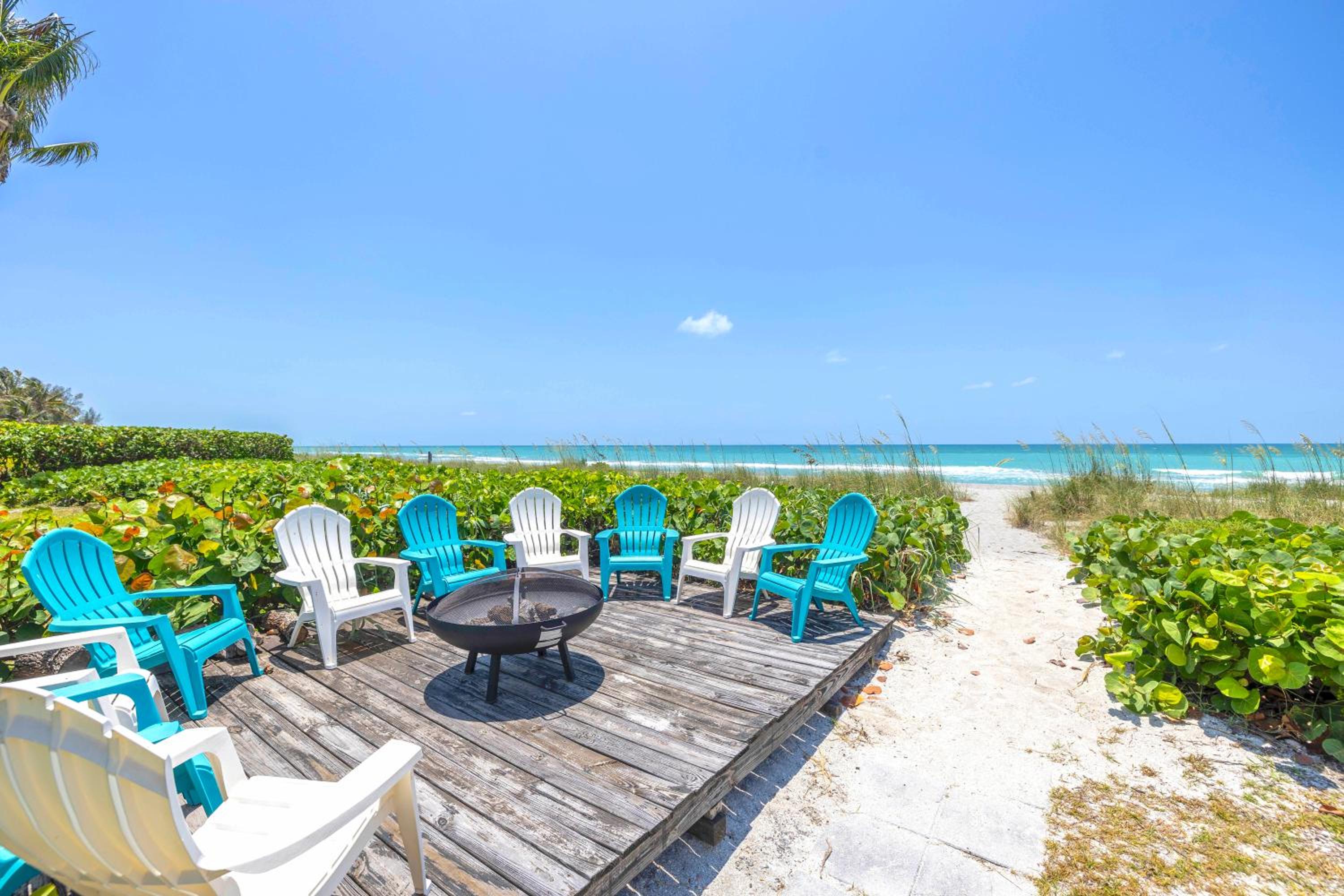 Exclusive 2-acre Beachfront Siesta Key Property! view 4