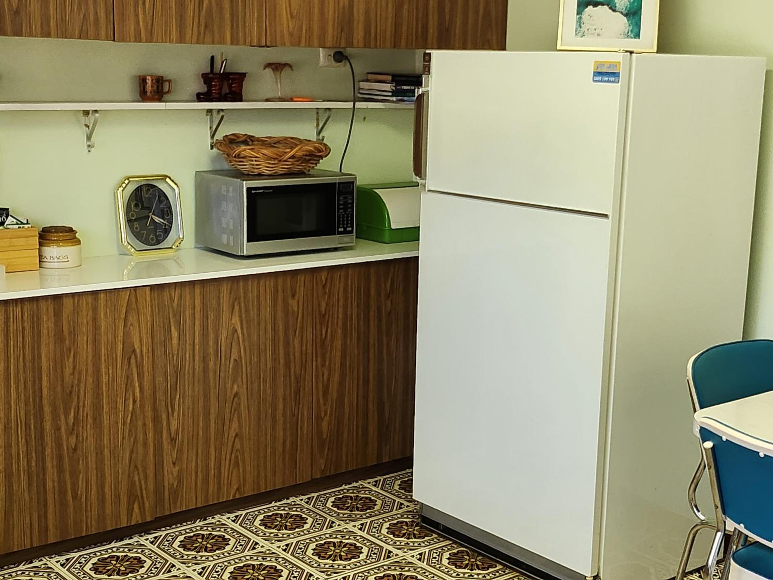 Large Retro Beach House with Style Class and Fun