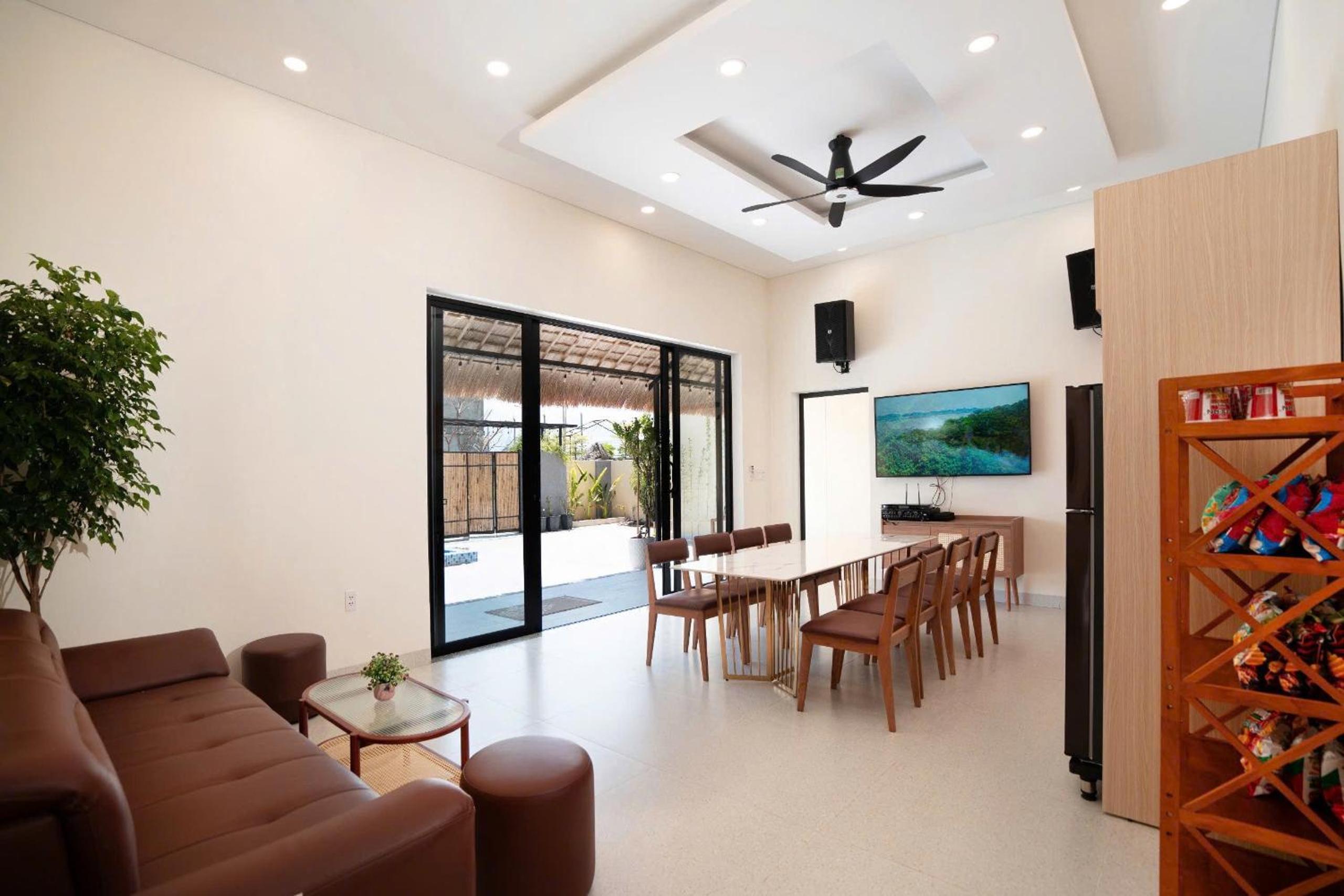 meeting & event spaces
