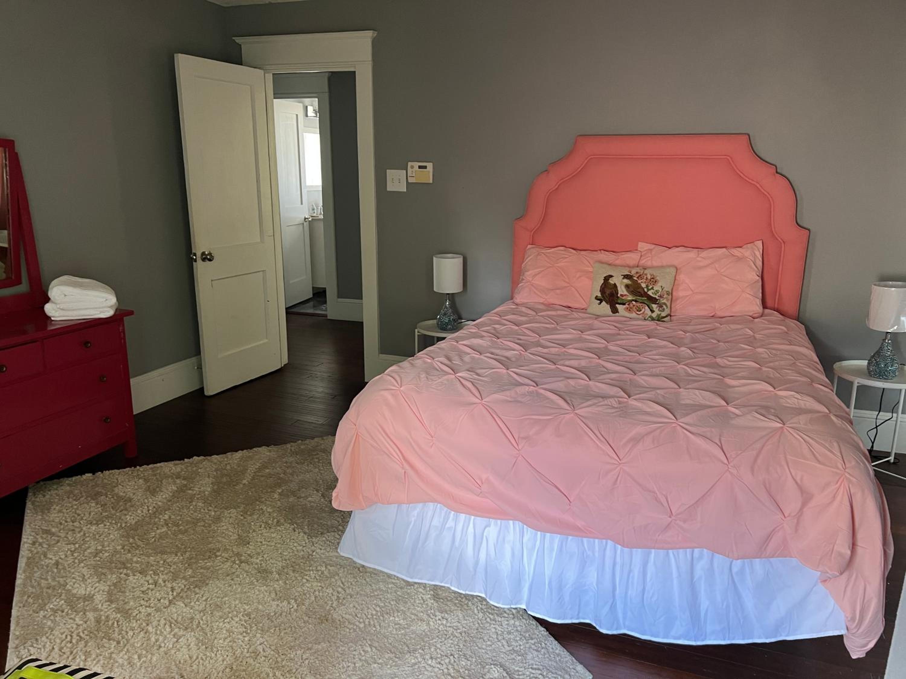 Pet friendly home in Historic Springfield near TIAA view 4