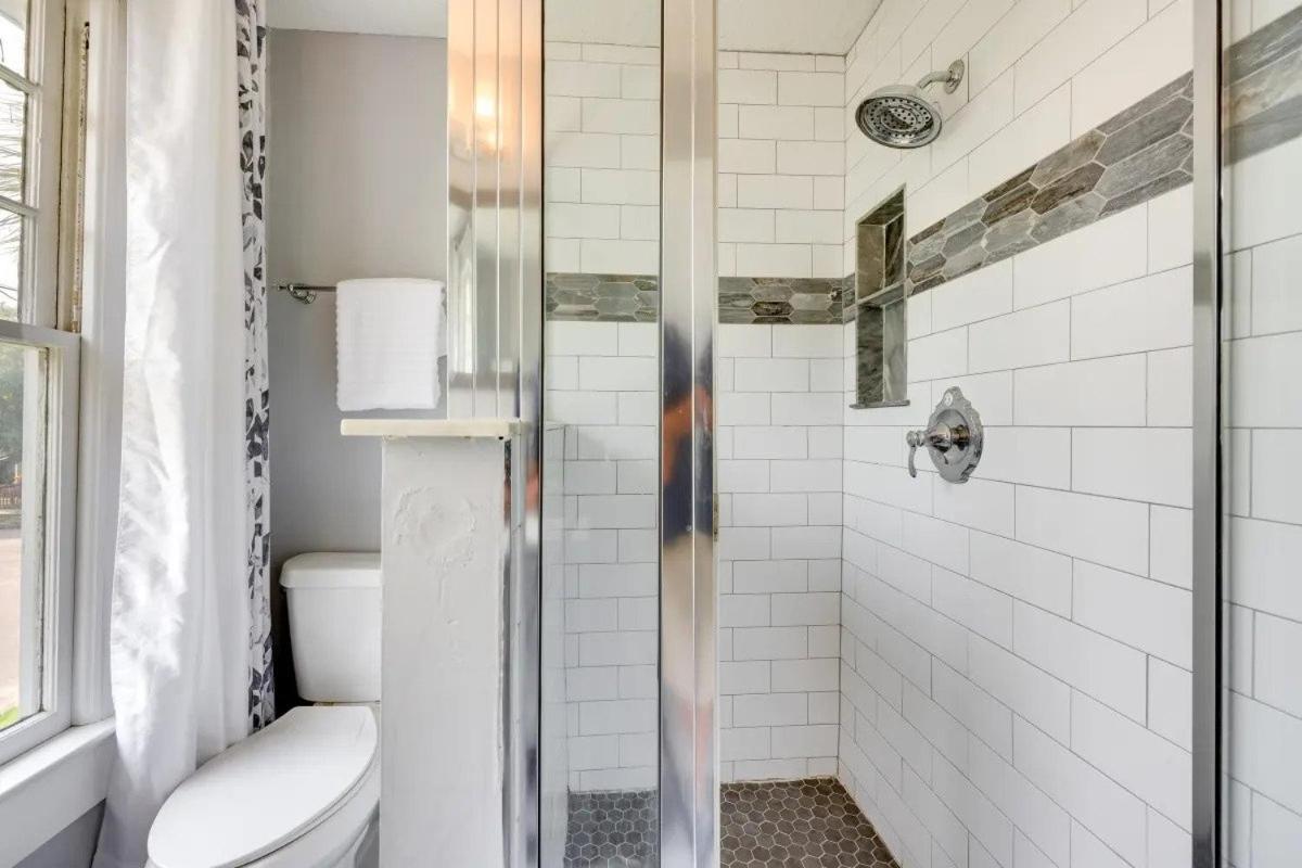 Pet friendly home in Historic Springfield near TIAA view 2