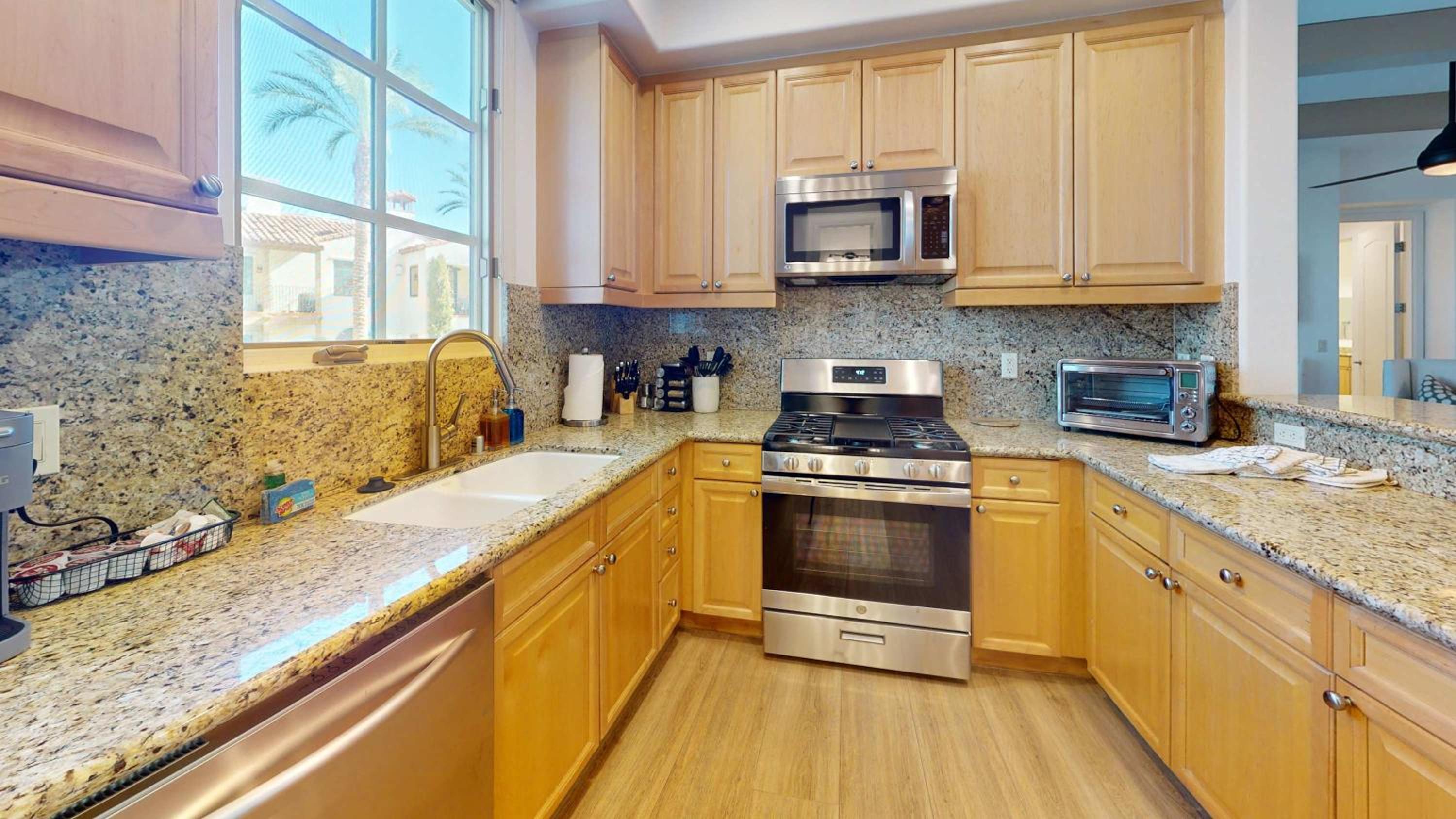 LV314 Stylish 3BR-4BA Legacy Villas Townhome view 5