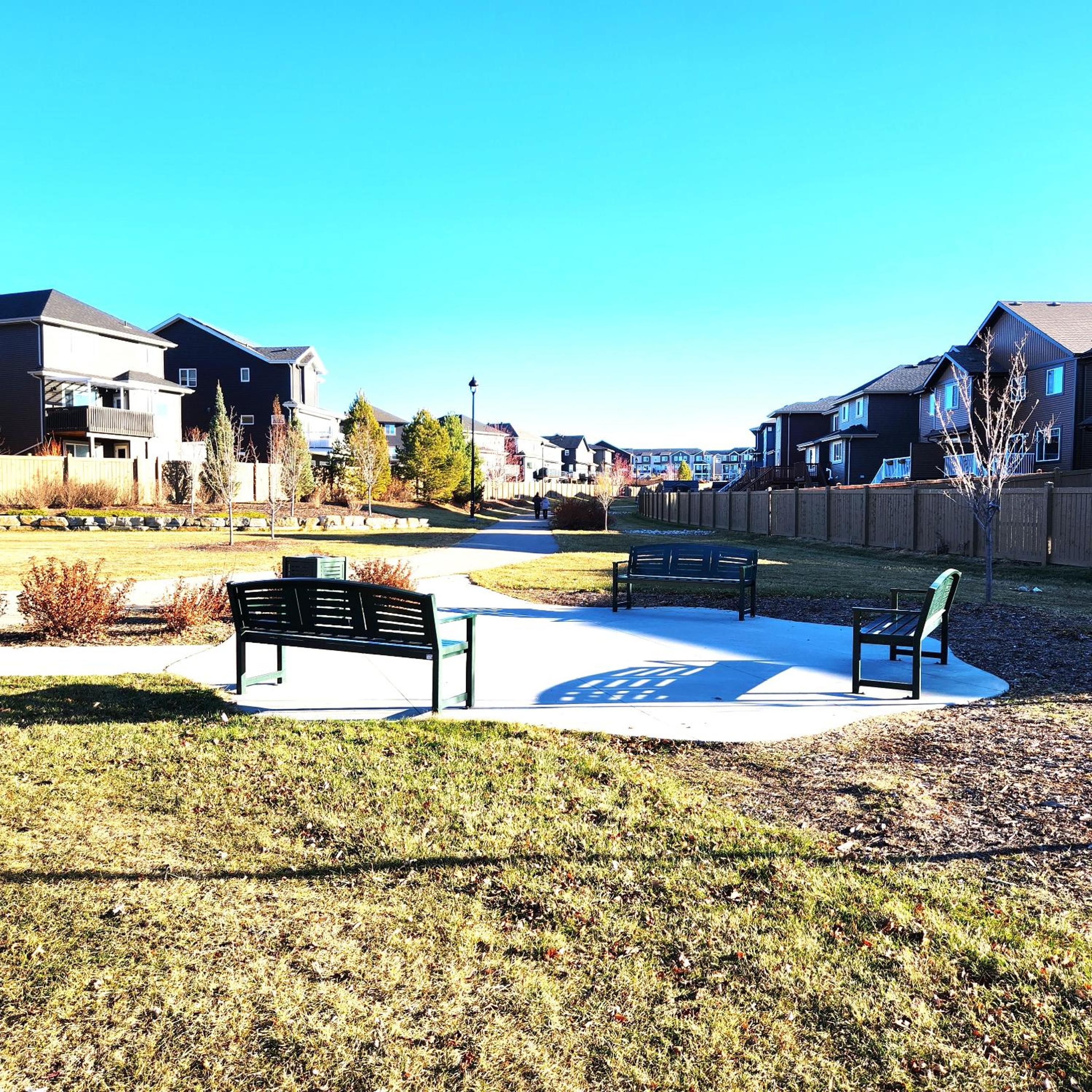 Modern suite near Airport Hospital Henday Town Ctr