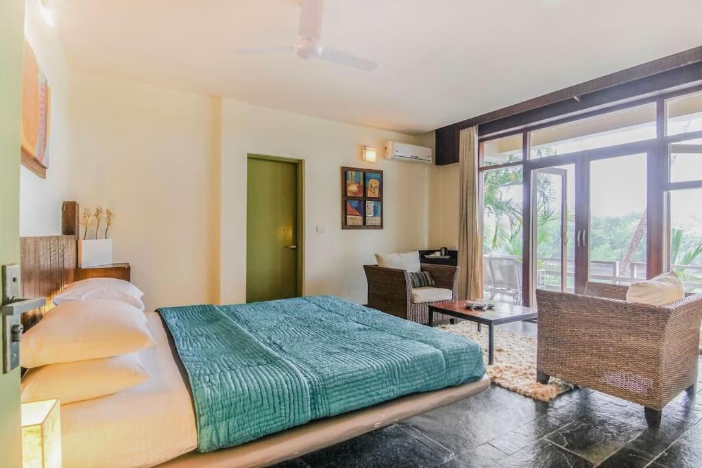 Evara Mansion by EbonyStays, Goa