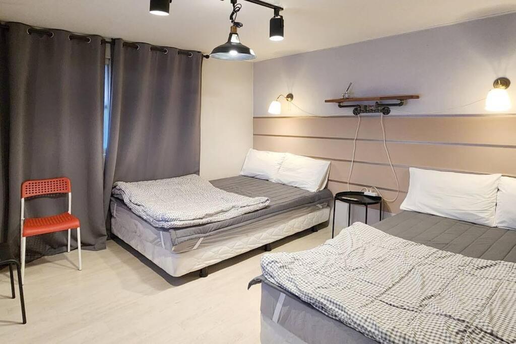 hotel room