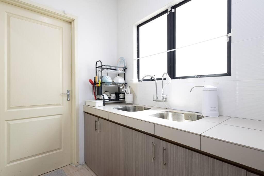 Bayu Tasik Guest House Pengkalan- free netflix photo 8